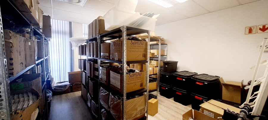 To Let commercial Property for Rent in Bo Oakdale Western Cape